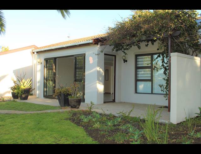 3 BEDROOM TOWNHOUSE RENTED IN PROTEA VALLEY